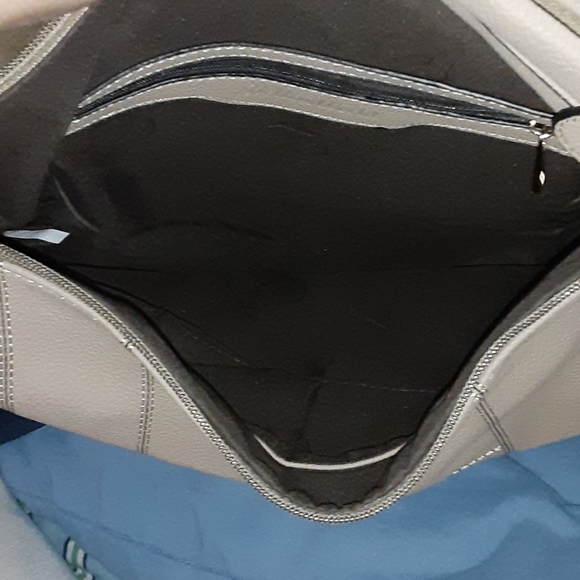 Satchel - Picture 3 of 4